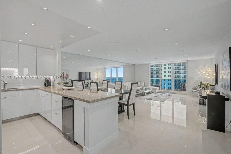 Alquiler de apartamento en Roney Palace 1210