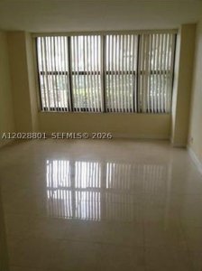 Aluguel de apartamento no Olympus Condo 307