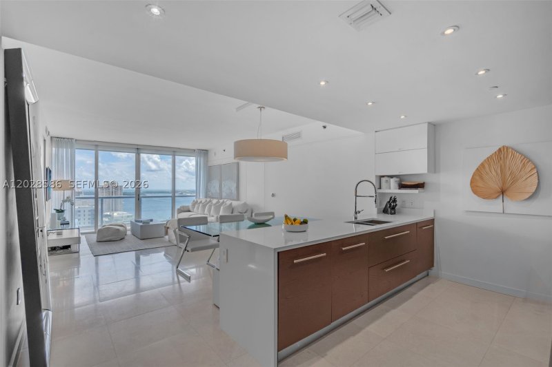 Condo for sale at Icon Brickell Tower I 2703