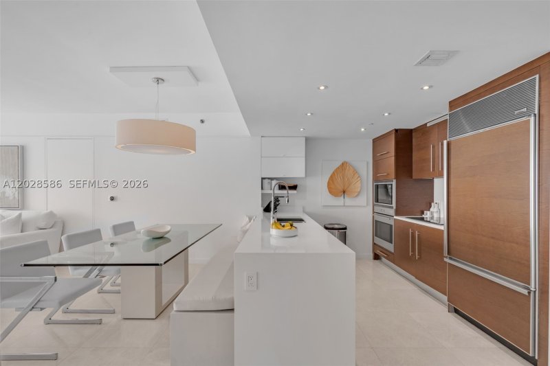 Condo for sale at Icon Brickell Tower I 2703