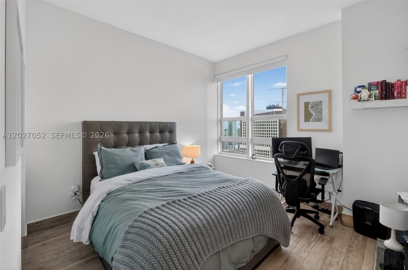 Condo for sale at The Plaza Tower I 4504