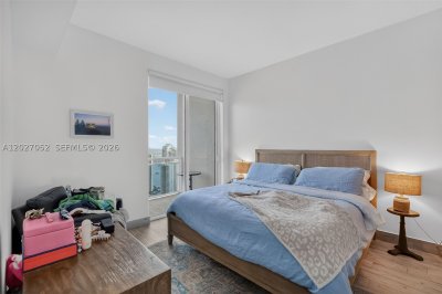 Comprar apartamento no The Plaza Tower I 4504