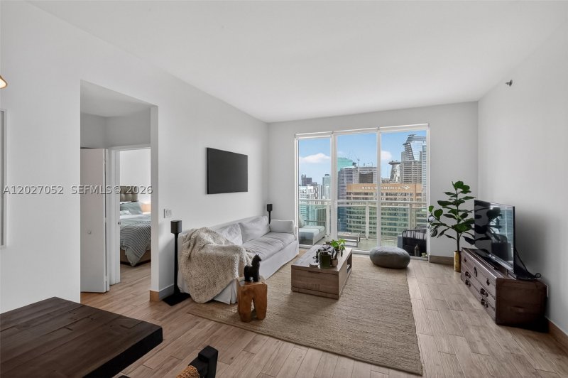 Condo for sale at The Plaza Tower I 4504