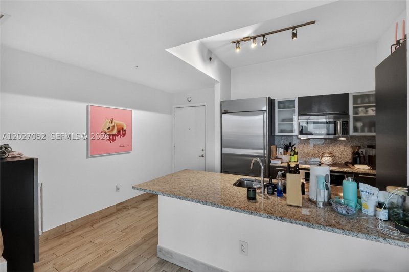 Condo for sale at The Plaza Tower I 4504