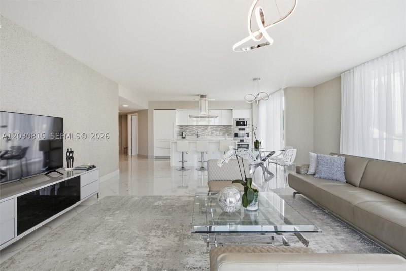 Apartment for rent at Parque Towers at St. Tropez 5-708