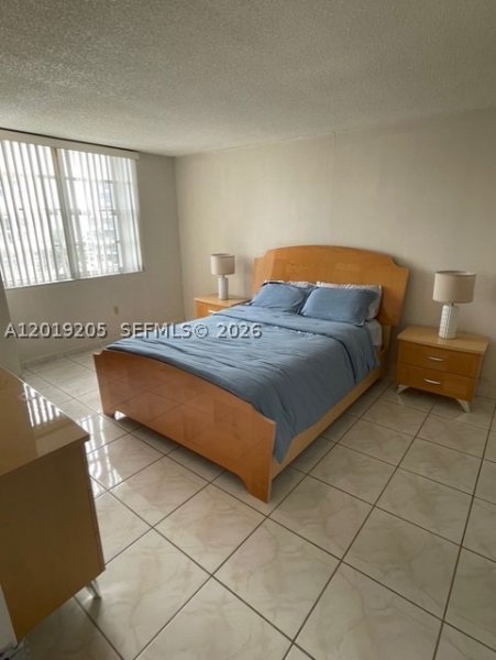 Apartment for rent at Arlen Beach 511