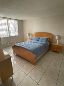 Aluguel de apartamento no Arlen Beach 511