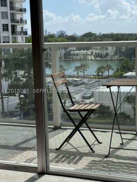 Apartment for rent at Arlen Beach 511