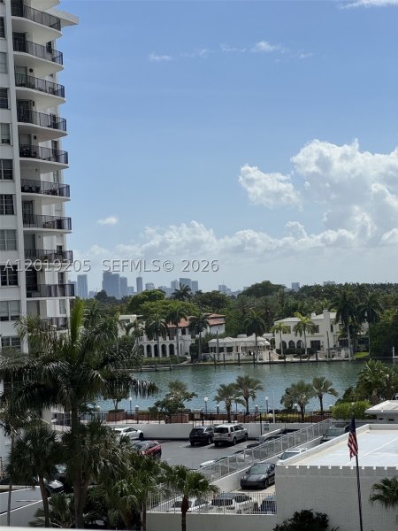 Apartment for rent at Arlen Beach 511