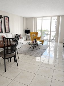 Arlen Beach Apt #511