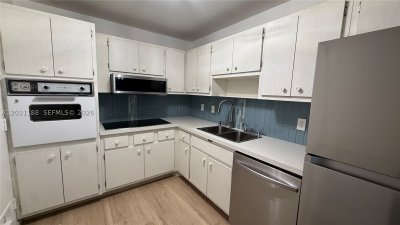 Aluguel de apartamento no Coastal Towers 316