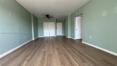 Aluguel de apartamento no Coastal Towers 316