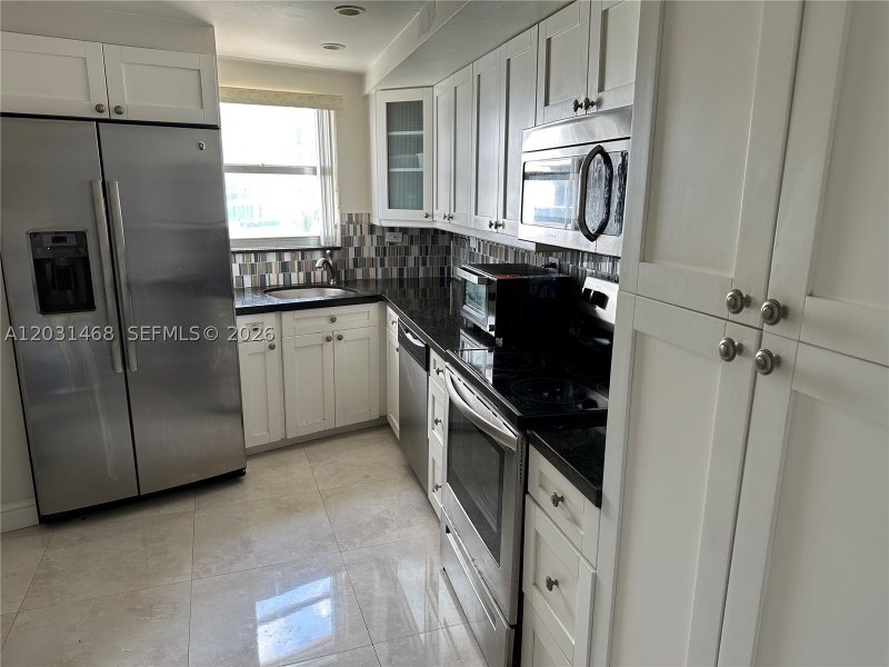 Condo for sale at Maison Grande 728