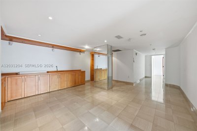 Aluguel de apartamento no Grove Isles Tower III C605