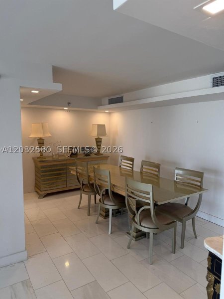 Apartment for rent at Winston Towers