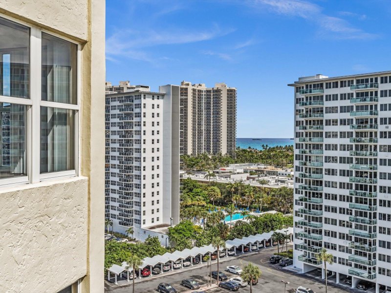 Condo for sale at Coral Ridge Towers North 1201
