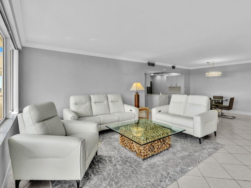Condo for sale at Coral Ridge Towers North 1201