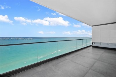 Comprar apartamento no 2000 Ocean 25A