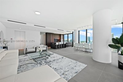 Comprar apartamento no 2000 Ocean 25A