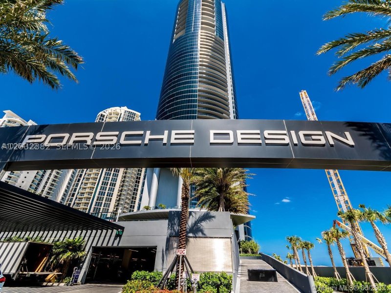 Aluguel de apartamento no Porsche Design Tower 4804
