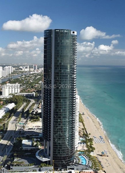 Aluguel de apartamento no Porsche Design Tower 4804