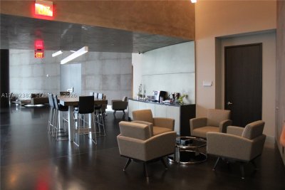 Aluguel de apartamento no Porsche Design Tower 4804