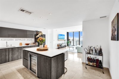 Aluguel de apartamento no Brickell City Centre Rise 2210