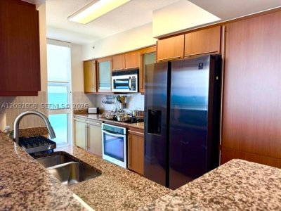 Aluguel de apartamento no 2080 Ocean Drive 1512