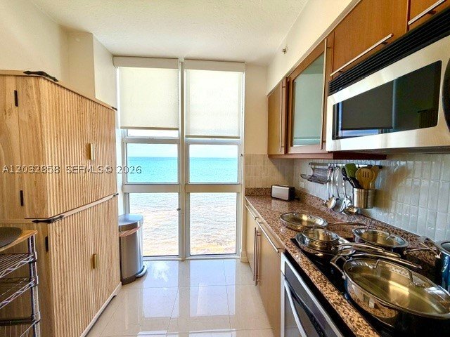 Apartment for rent at 2080 Ocean Drive 1512