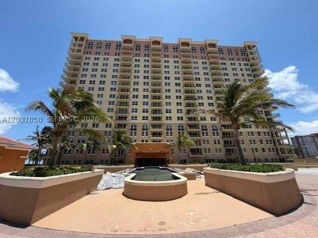 Apartment for rent at 2080 Ocean Drive 1512