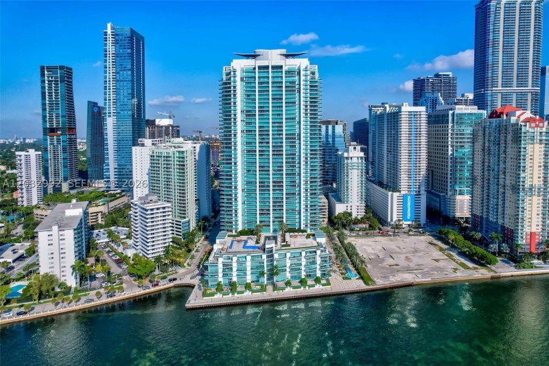 Condo for sale at Jade Brickell 1504