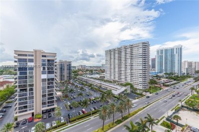 Comprar apartamento no Parker Plaza Estates 1706