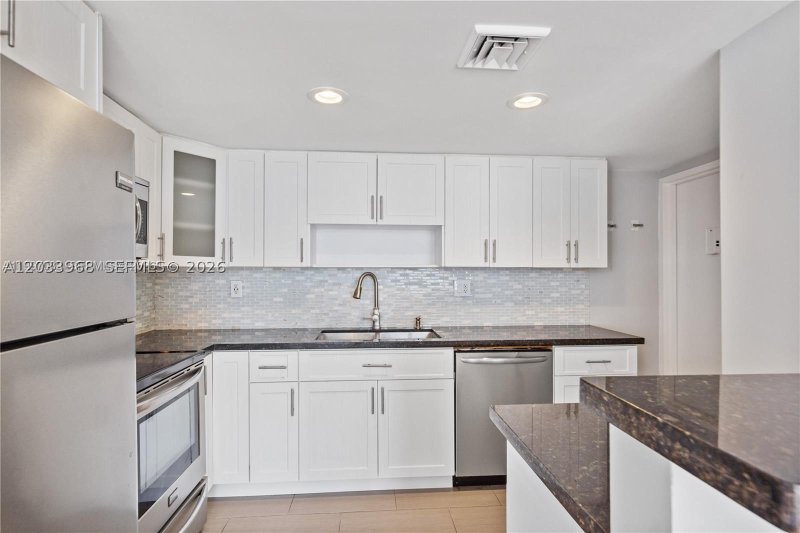 Apartment for rent at Kennedy House 14K