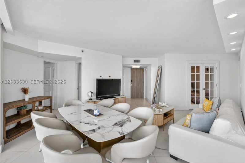 Apartment for rent at 1000 Williams Island 1410