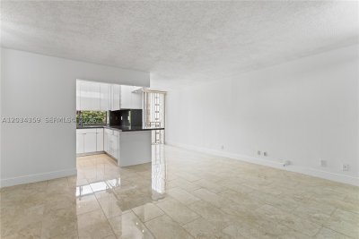 Comprar apartamento no Plaza of the Americas 429