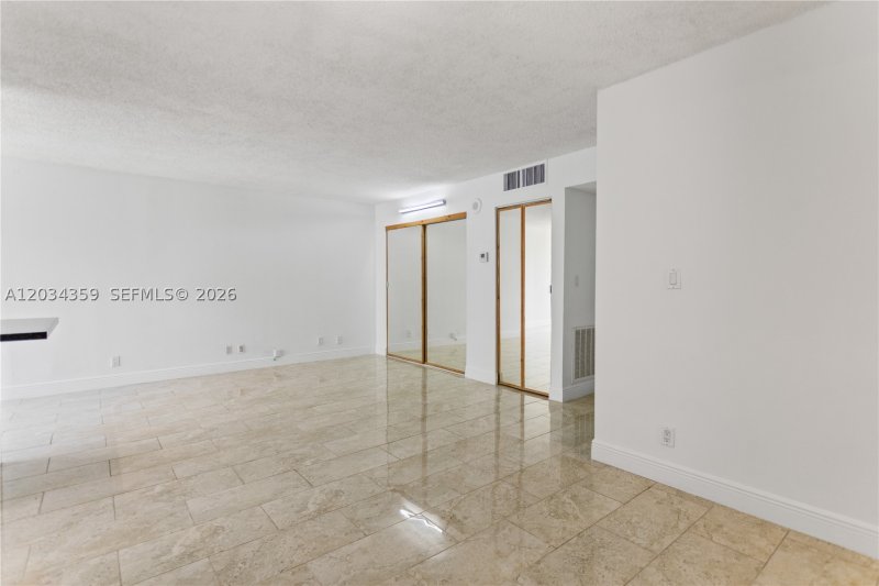 Condo for sale at Plaza of the Americas 429