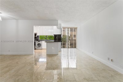 Comprar apartamento no Plaza of the Americas 429
