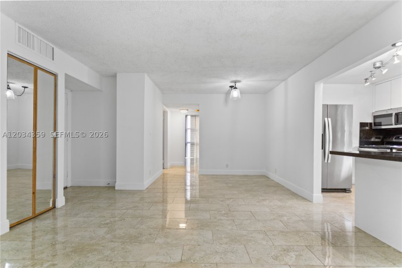 Condo for sale at Plaza of the Americas 429