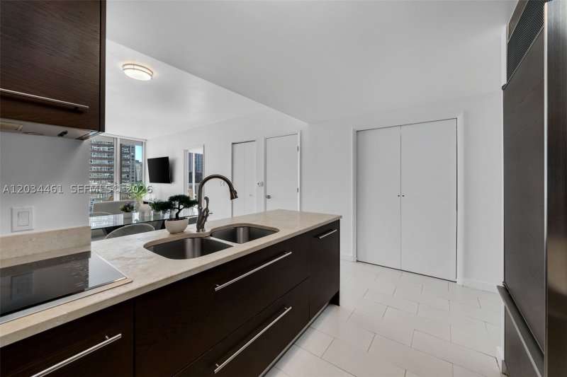 Condo for sale at Icon Brickell Viceroy 1709