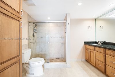 Comprar apartamento en Royal Ambassador 910