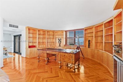 Comprar apartamento no The Cricket Club 2204