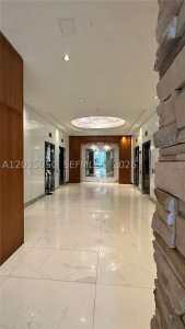 Aluguel de apartamento no Brickell on the River South 1104