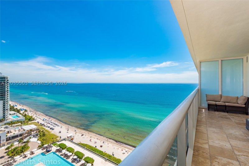 Alquiler de apartamento en Beach Club Two 2410
