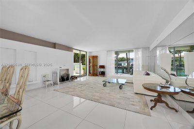 Comprar apartamento no Riva Bay Harbor 101