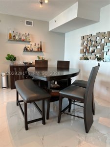 Comprar apartamento no One Miami East Tower 4119