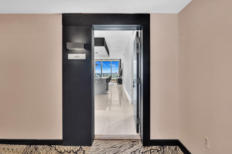 Condo for sale at 900 Biscayne 4703