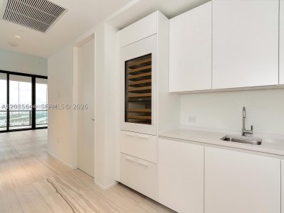 Comprar apartamento en One Thousand Museum 4802
