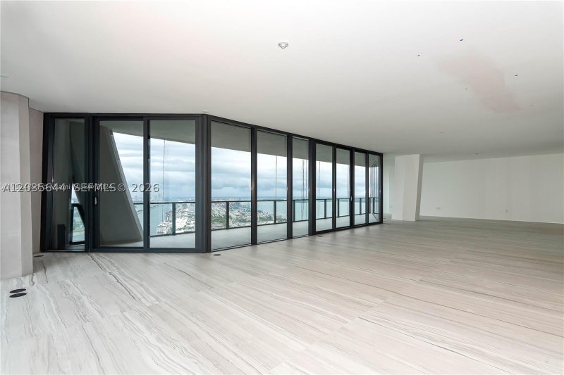Comprar apartamento en One Thousand Museum 4802