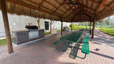 Aluguel de apartamento no Turnberry On The Green 1212