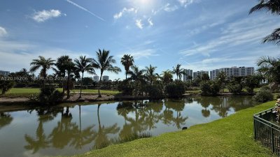 Aluguel de apartamento no Turnberry On The Green 1212